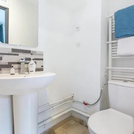 Cosy House 5 5 Bathrooms Close Commodities