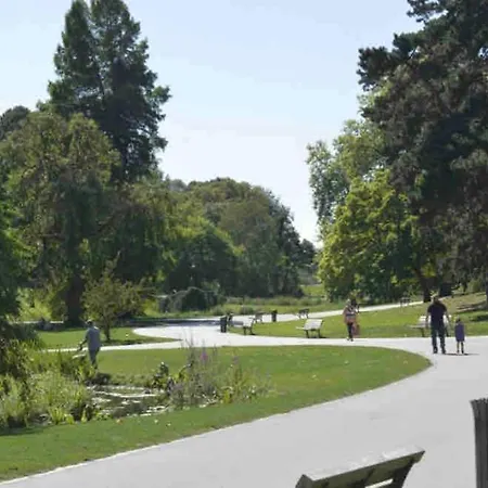 Cosy House 5 5 Bathrooms Close Commodities Ferienhaus