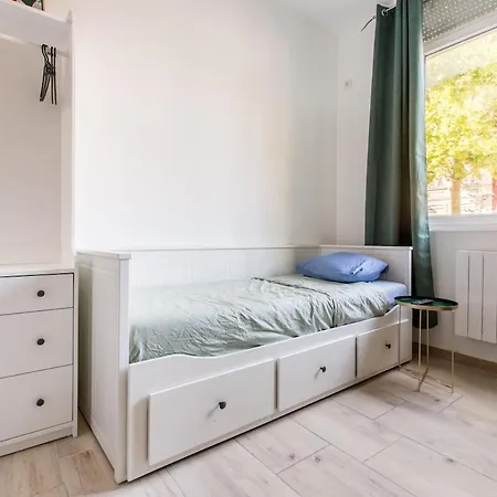 Cosy House 5 5 Bathrooms Close Commodities * Roubaix