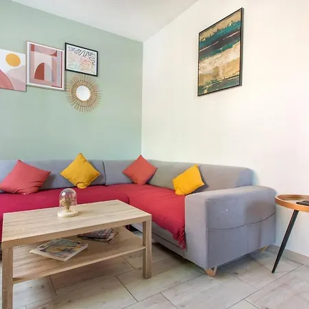 Cosy House 5 5 Bathrooms Close Commodities *