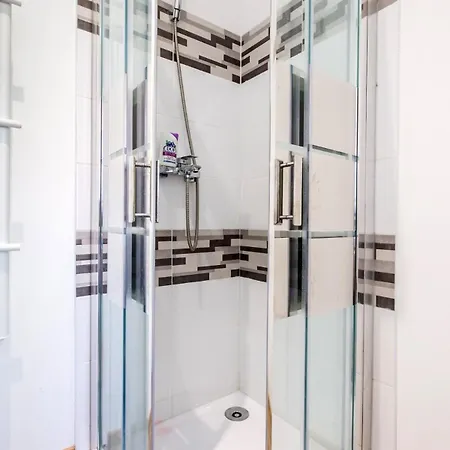 Cosy House 5 5 Bathrooms Close Commodities 度假居 *