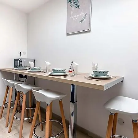 Cosy House 5 5 Bathrooms Close Commodities 度假居 鲁贝